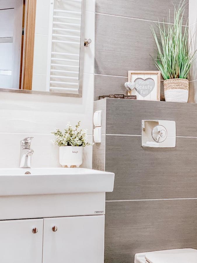 Apartamenty Flat White Ruczajowa Жельона Гора Екстериор снимка